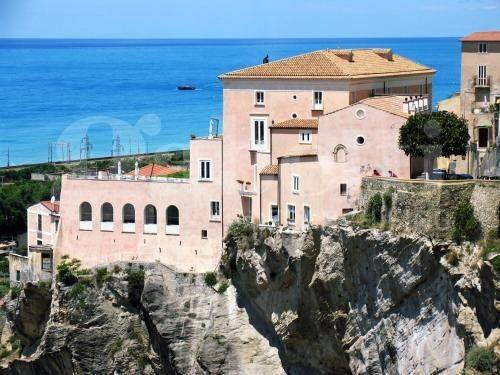 intera palazzina in vendita ad Amantea in zona Acquicella