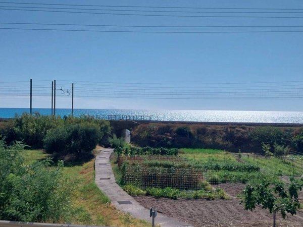 appartamento in vendita ad Amantea in zona Coreca