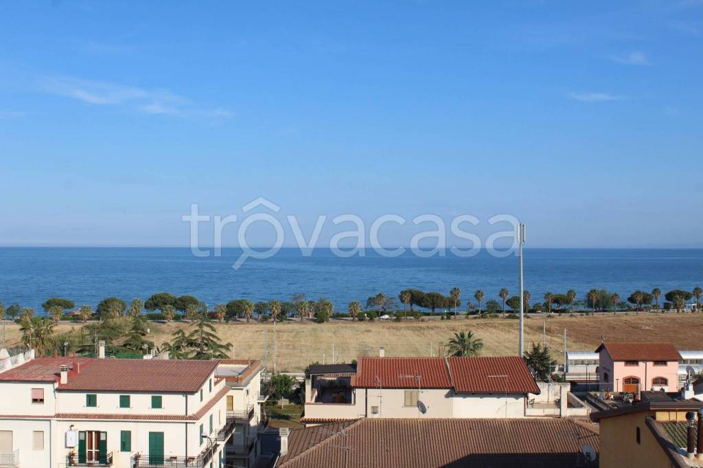 casa indipendente in vendita ad Amendolara in zona Marina di Amendolara