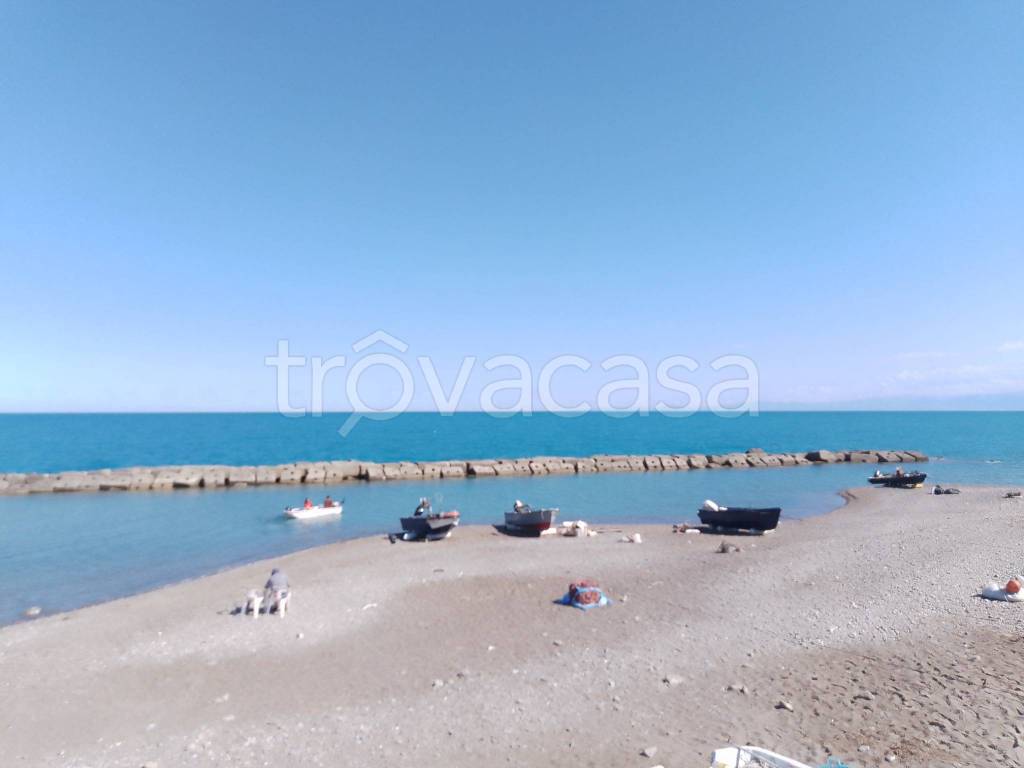 casa indipendente in vendita ad Amendolara in zona Marina di Amendolara