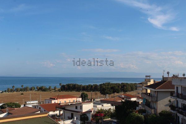 casa indipendente in vendita ad Amendolara in zona Marina di Amendolara