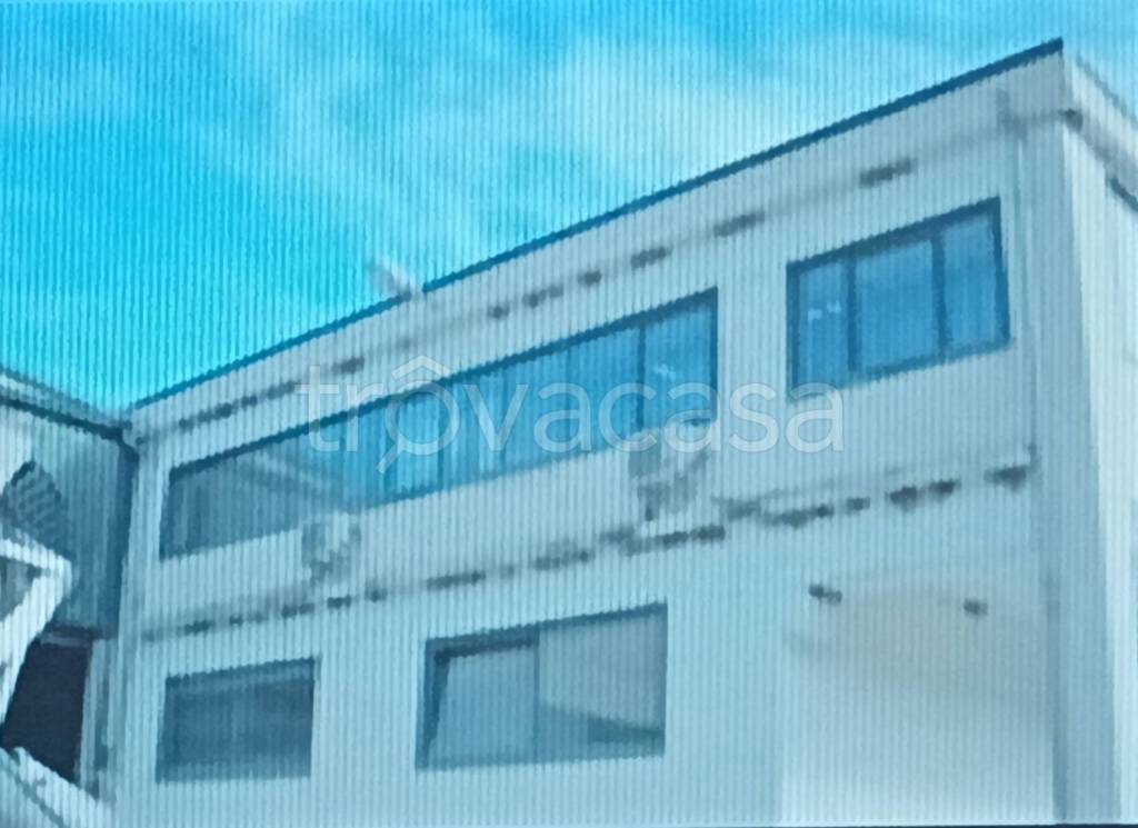 locale commerciale in vendita ad Amendolara