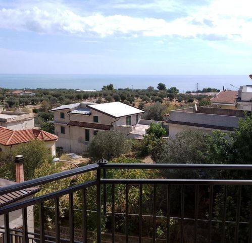 appartamento in vendita ad Amendolara
