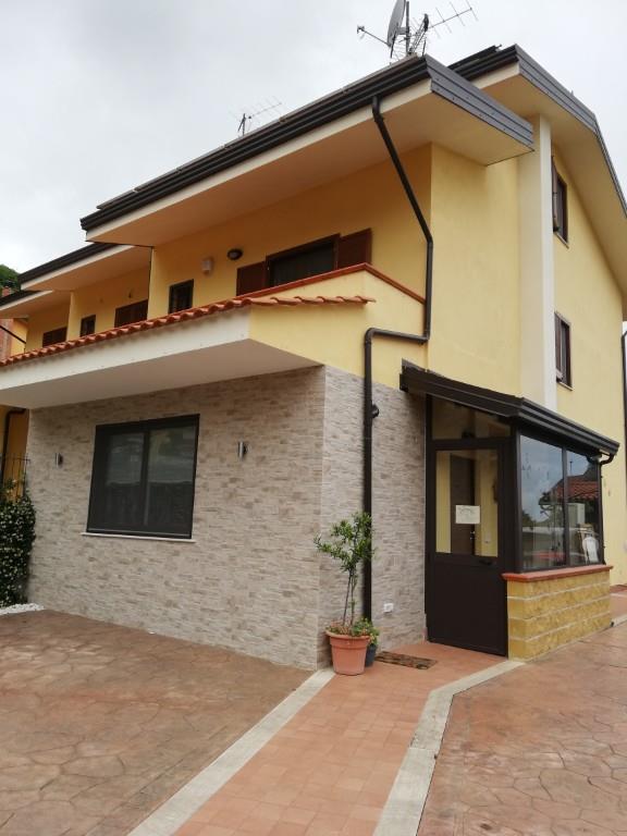 casa indipendente in vendita ad Aprigliano in zona San Nicola