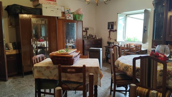 casa indipendente in vendita ad Aprigliano in zona Corte