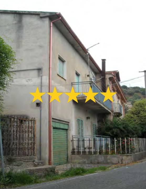 appartamento in vendita ad Aprigliano in zona Vico