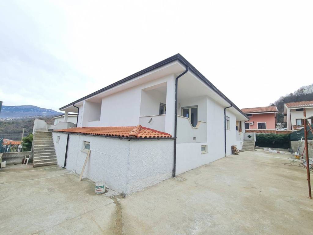 appartamento in vendita ad Aprigliano in zona Vico