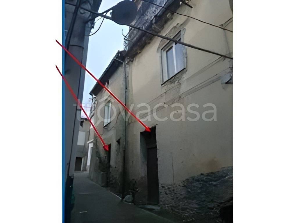 casa indipendente in vendita ad Aprigliano in zona Vico