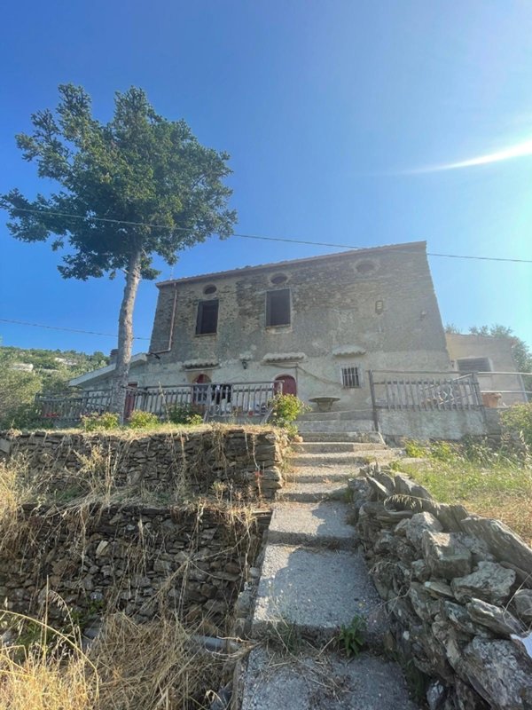 casa indipendente in vendita a Belmonte Calabro