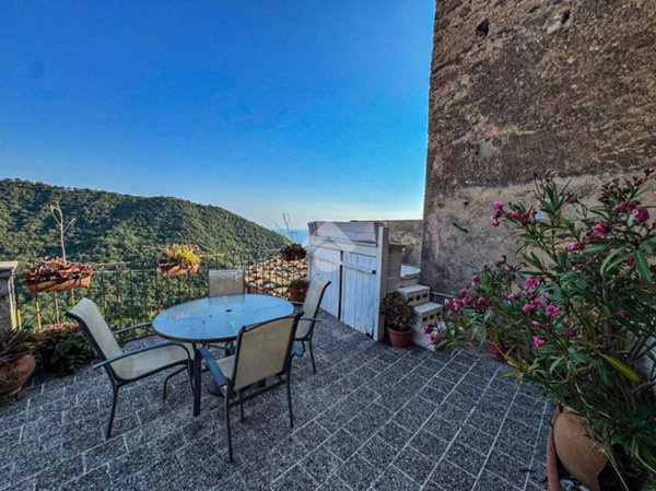 casa indipendente in vendita a Belmonte Calabro