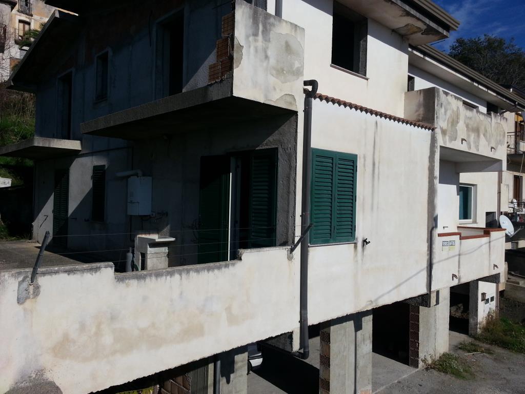 casa indipendente in vendita a Belmonte Calabro