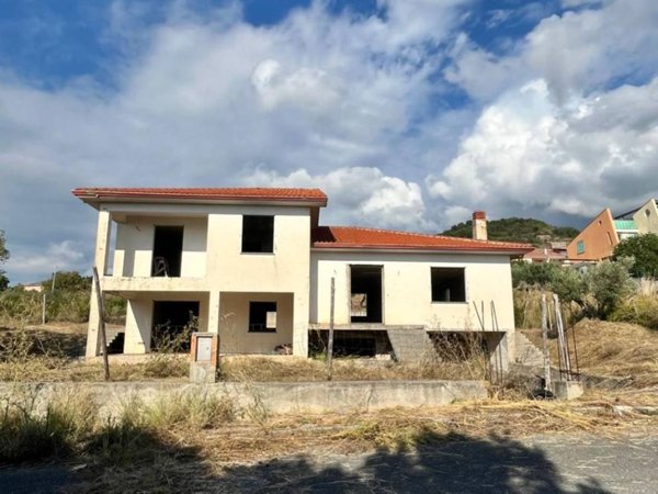 casa indipendente in vendita a Belmonte Calabro