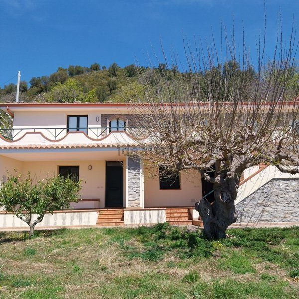 casa indipendente in vendita a Belmonte Calabro in zona Annunziata