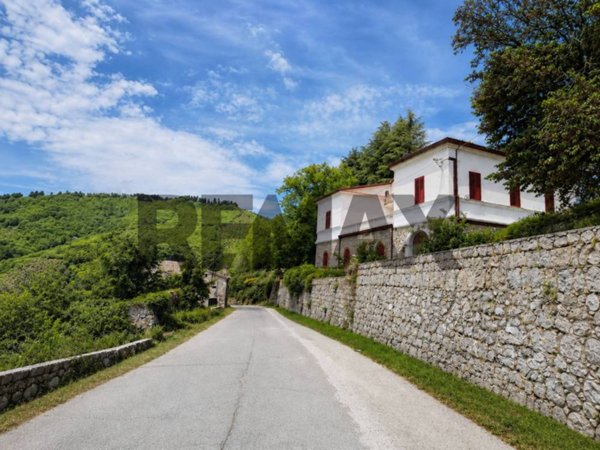 casa indipendente in vendita a Belsito