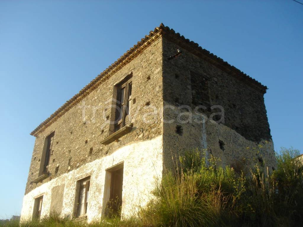 casa indipendente in vendita a Belvedere Marittimo
