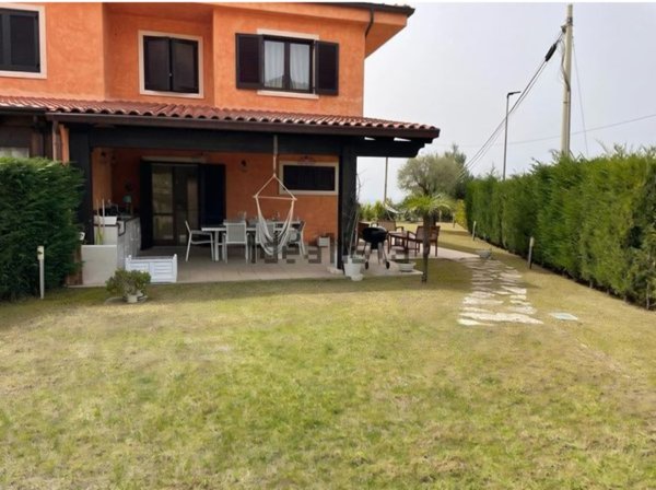 casa indipendente in vendita a Belvedere Marittimo