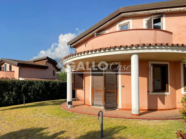 casa indipendente in vendita a Belvedere Marittimo