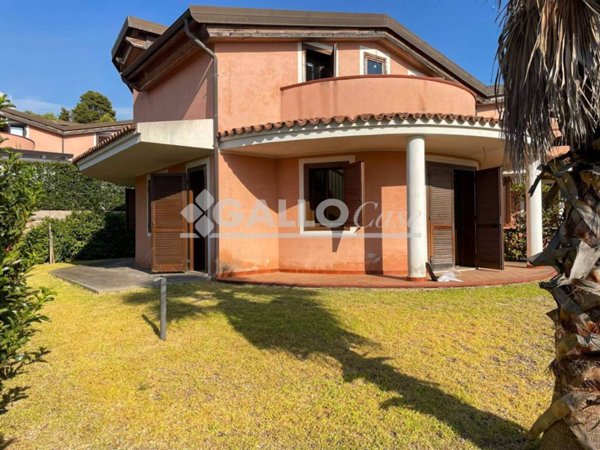 casa indipendente in vendita a Belvedere Marittimo