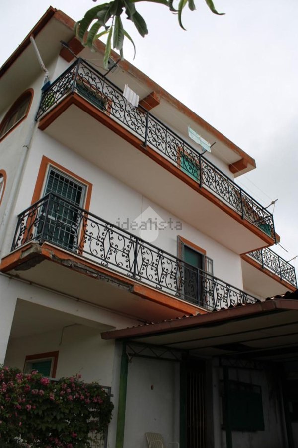 casa indipendente in vendita a Belvedere Marittimo