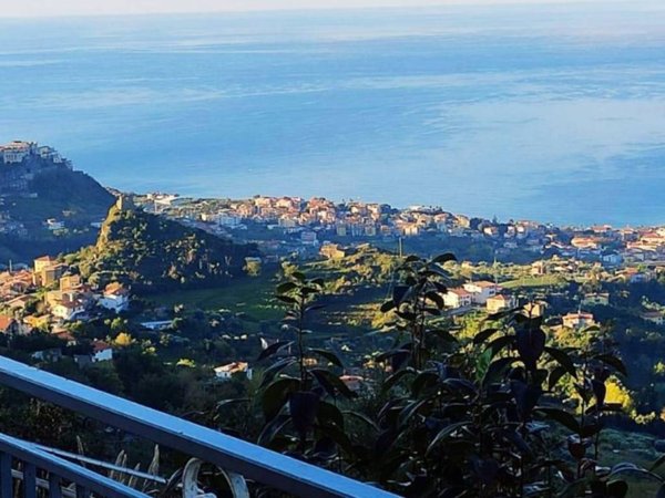 casa indipendente in vendita a Belvedere Marittimo