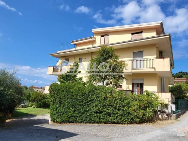 appartamento in vendita a Belvedere Marittimo