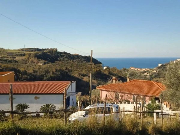 casa indipendente in vendita a Belvedere Marittimo