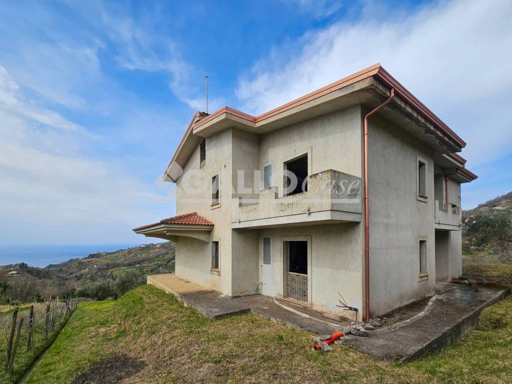 casa indipendente in vendita a Belvedere Marittimo