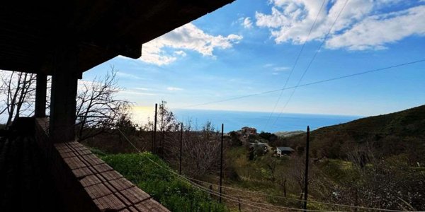 casa indipendente in vendita a Belvedere Marittimo