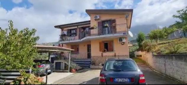 casa indipendente in vendita a Belvedere Marittimo