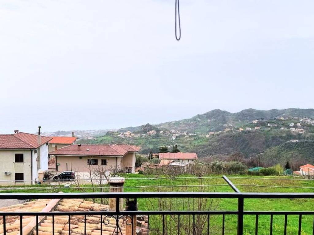 casa indipendente in vendita a Belvedere Marittimo