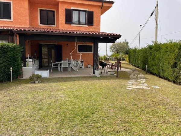 casa indipendente in vendita a Belvedere Marittimo