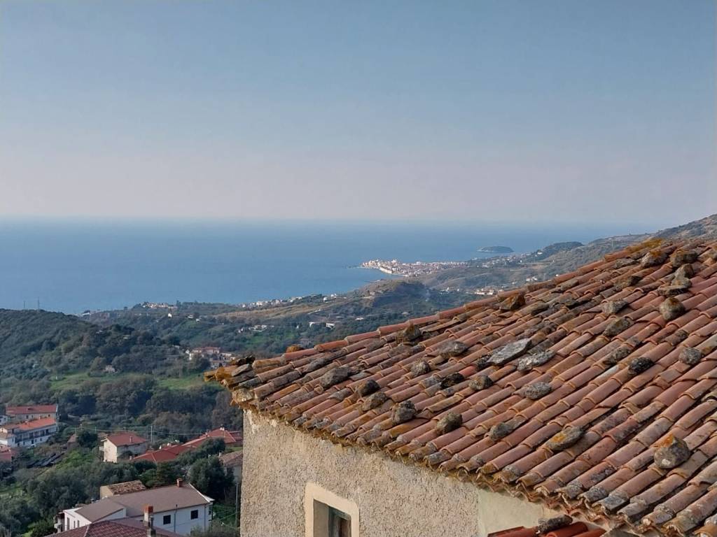 casa indipendente in vendita a Belvedere Marittimo