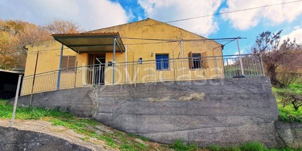 casa indipendente in vendita a Belvedere Marittimo