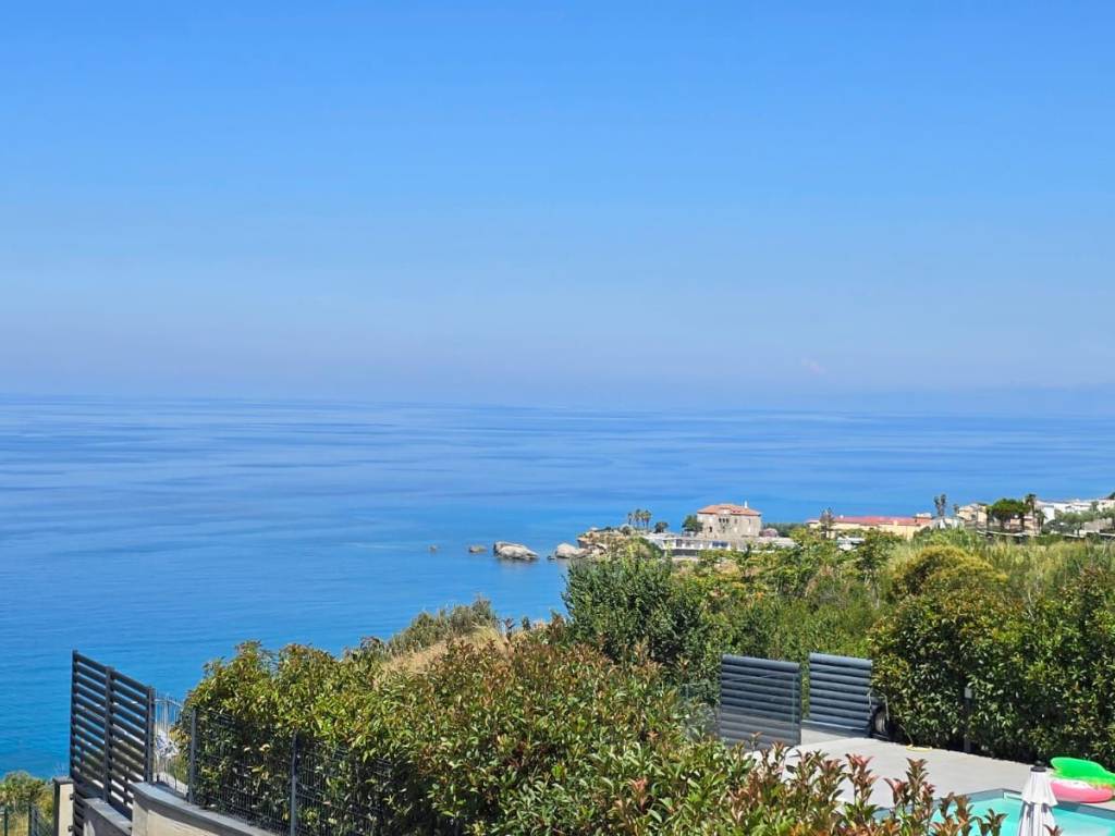 intera palazzina in vendita a Belvedere Marittimo