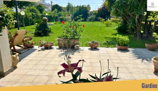 casa indipendente in vendita a Belvedere Marittimo