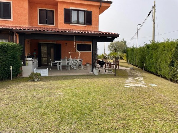 casa indipendente in vendita a Belvedere Marittimo