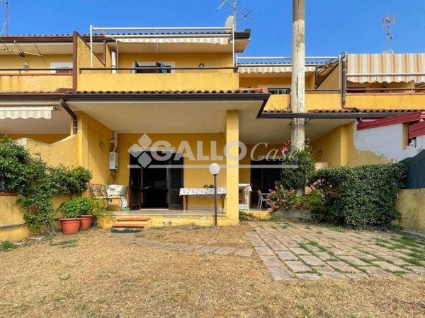 casa indipendente in vendita a Belvedere Marittimo