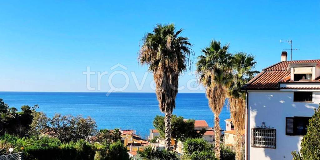 appartamento in vendita a Belvedere Marittimo