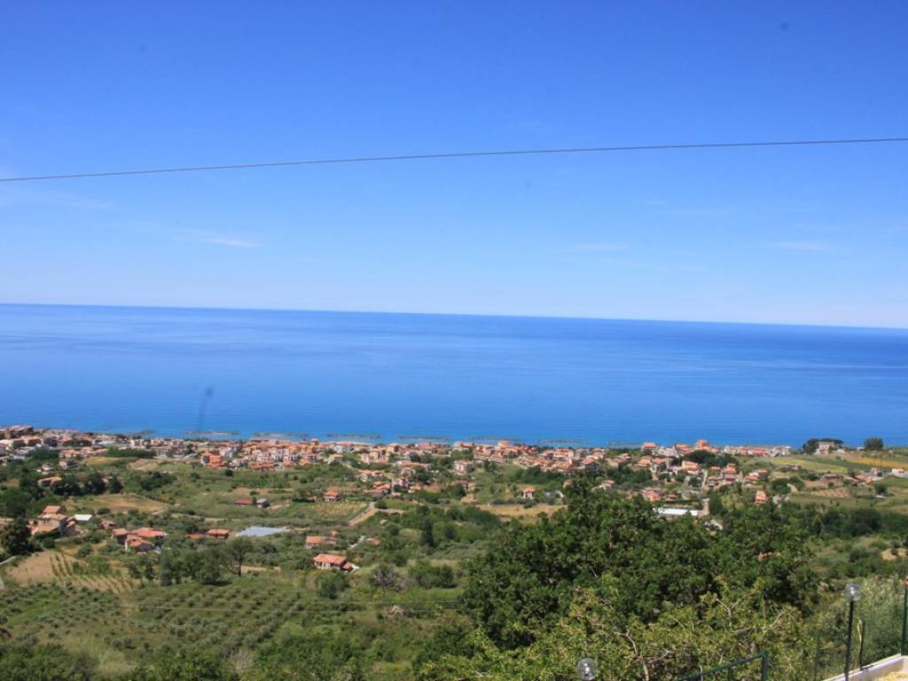 casa indipendente in vendita a Belvedere Marittimo