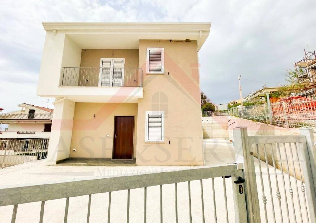 casa indipendente in vendita a Belvedere Marittimo