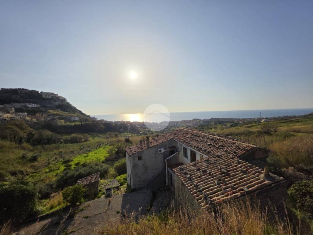 casa indipendente in vendita a Belvedere Marittimo