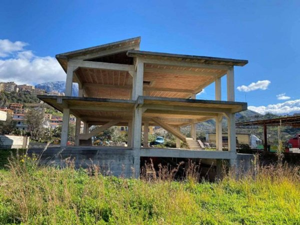 casa indipendente in vendita a Belvedere Marittimo