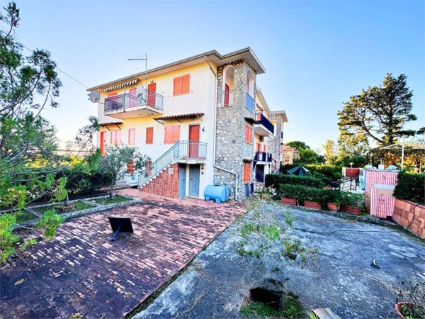 casa indipendente in vendita a Belvedere Marittimo