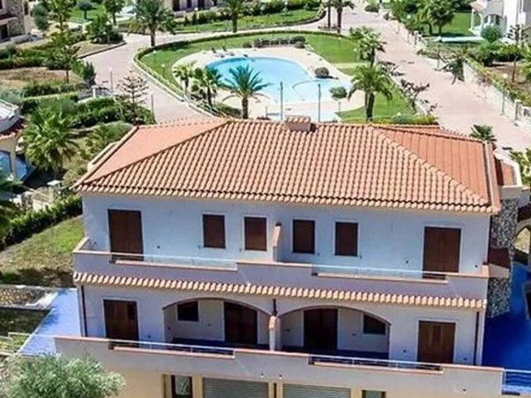 casa indipendente in vendita a Belvedere Marittimo