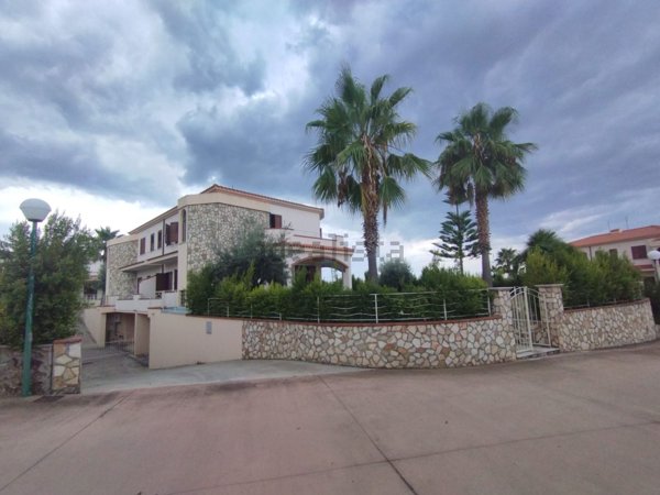 casa indipendente in vendita a Belvedere Marittimo