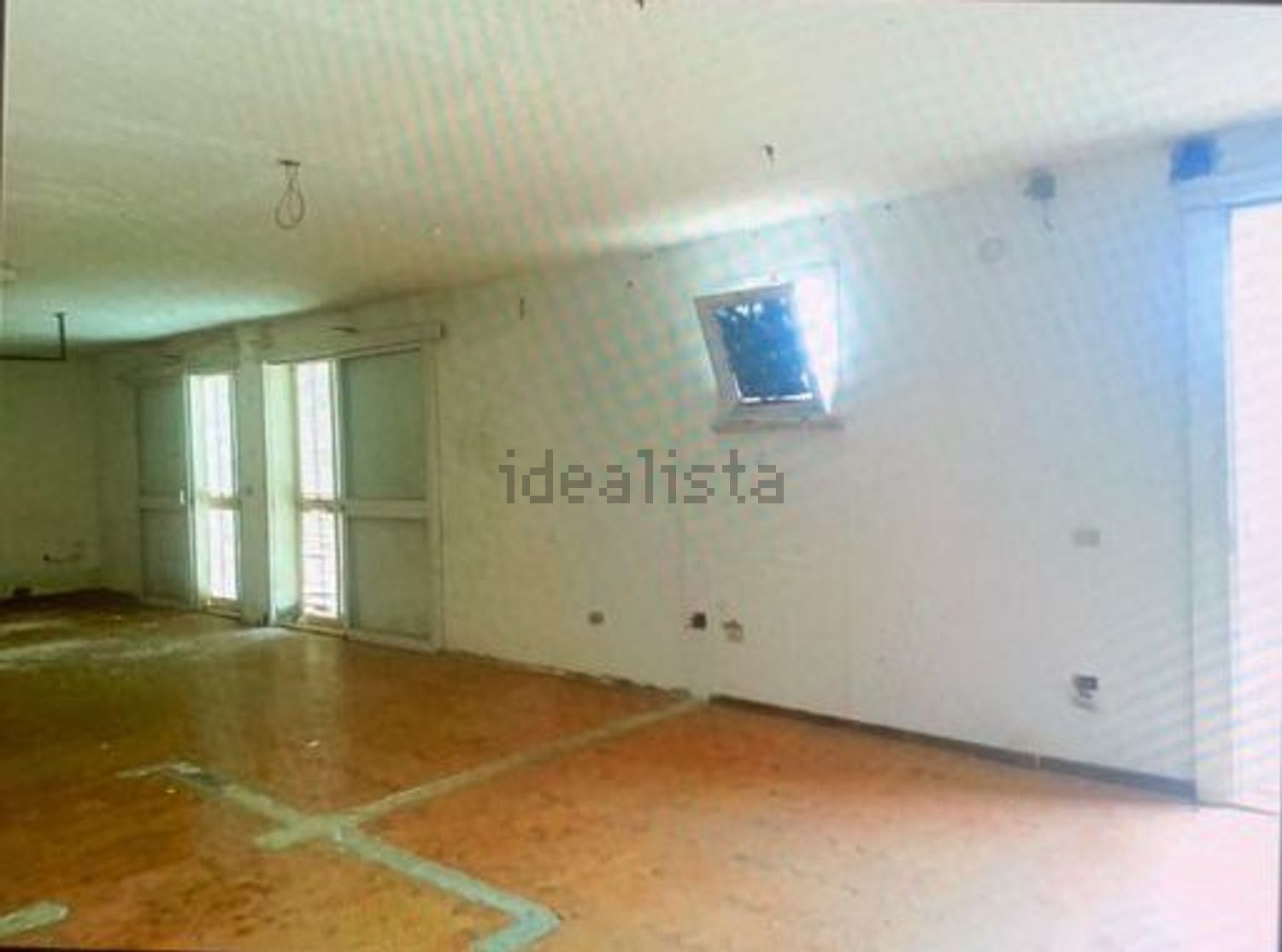 locale commerciale in vendita a Belvedere Marittimo