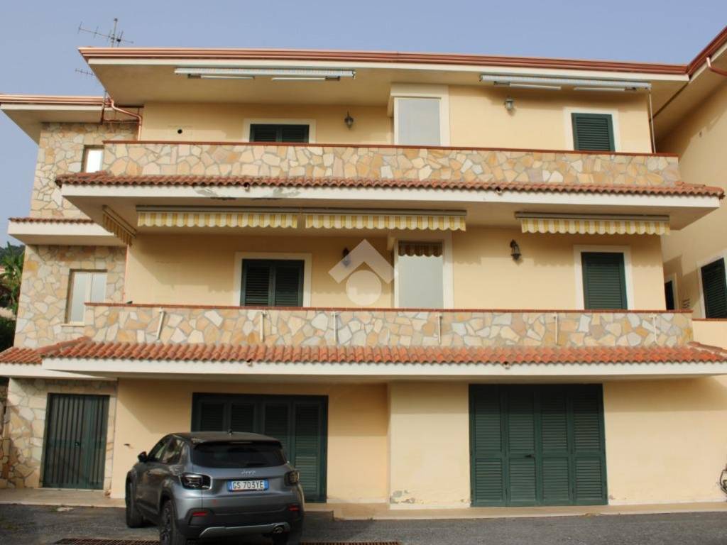 appartamento in vendita a Belvedere Marittimo