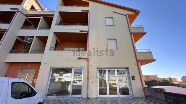 locale commerciale in vendita a Belvedere Marittimo