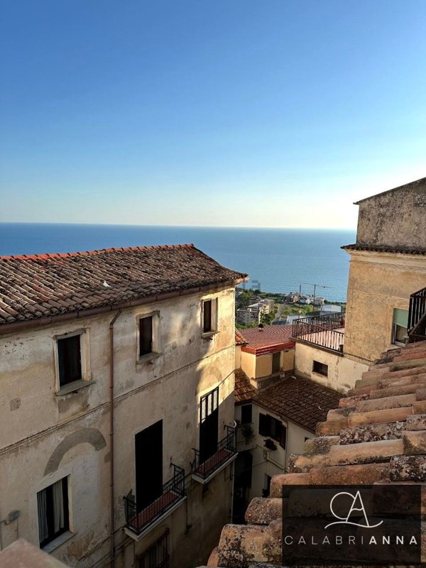 casa indipendente in vendita a Belvedere Marittimo