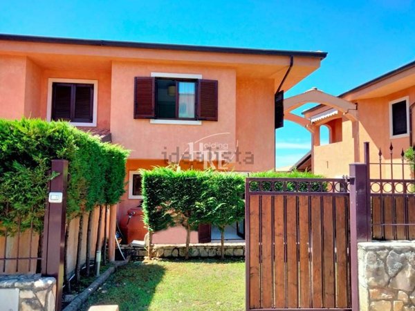 casa indipendente in vendita a Belvedere Marittimo